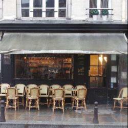 Le Bar Du Caveau