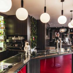 Le Bar