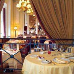 Le Blue. B - Grand Hôtel Barrière