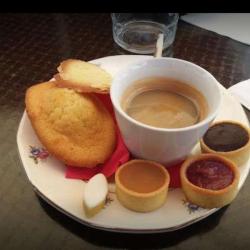 Le Cafe Des Thes