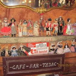 Le Café Du Coin D'en Bas De La Rue Etc..