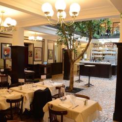 Le Cafe Du Commerce