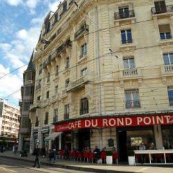 Le Cafe Du Rond Point