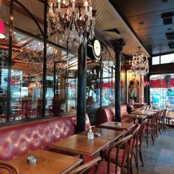 Le Café Pierre