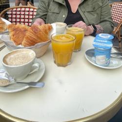 Le Café Pierre