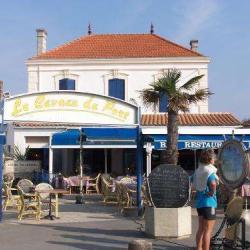 Le Caveau