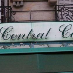 Le Central Café