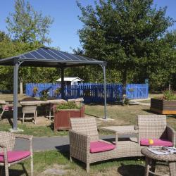 Le Champ De L'ormeau