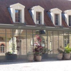 Le Château De Neuville