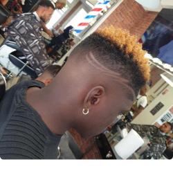 Le Coiffeur Du Quartier