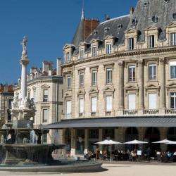 Le Grand Café