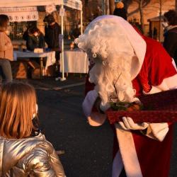 Le Marché De Noël De Trévoux