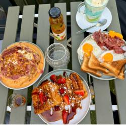 Le Milano Café & Brunch