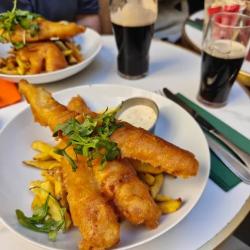 Le Molly Malone's