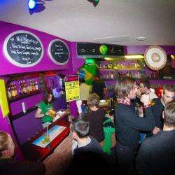 Le Monica's Pub