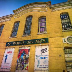 Le Parvis Des Arts