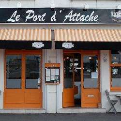 Le Port D'attache