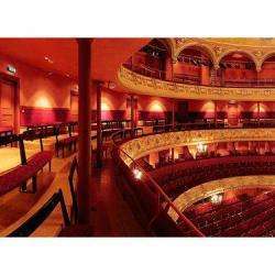 Le Théâtre