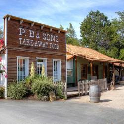 Le Village Western
