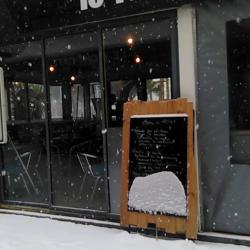 Le Yacht Café