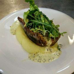 Les Trois Petits - Bistro Moderne