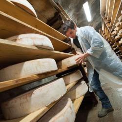 Les Caves D'affinage De Savoie
