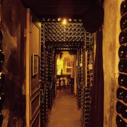 Les Caves De La Tour D'argent