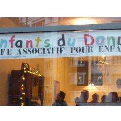 Les Enfants De Danube