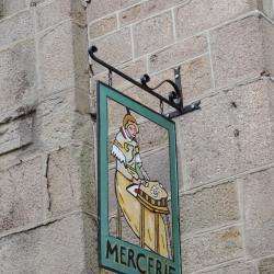 Les Enseignes Remarquables De Moncontour