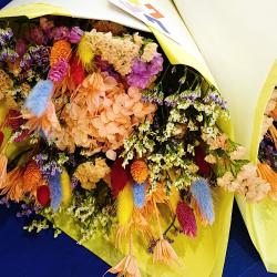 Les Filles Les Fleurs