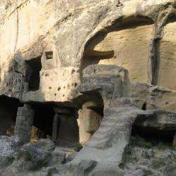 Les Grottes De Cales