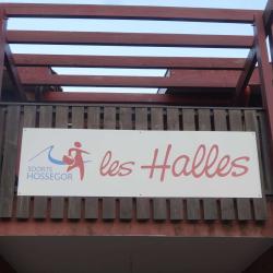 Les Halles Et Le Marché Forain