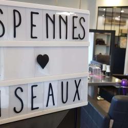 Les Pennes Et Ciseaux