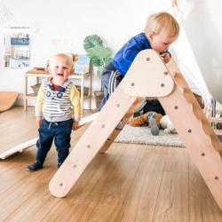 Les Petits D'homme Romainville République