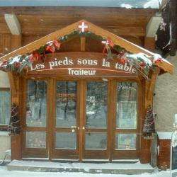 Les Pieds Sous La Table