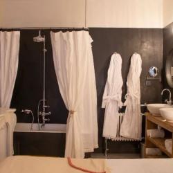Les Suites D'artistes The Marcel