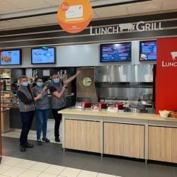 Les Tables De Lunch Grill