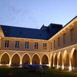 Les Trinitaires