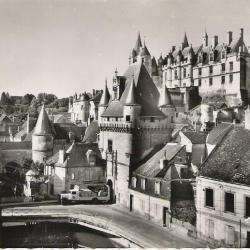 Loches