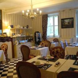 Logis Hôtel Domaine De Beauregard