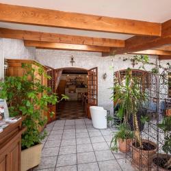 Logis Hôtel Lou Pèbre D'aï