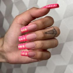 Lovelie Institute - Ongles, Cils, Microblading