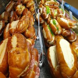 M Bretzels Café