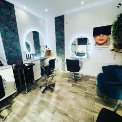 Maison De Beauté Larrat