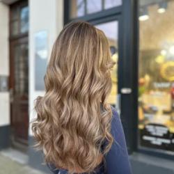 Maison De Coiffure