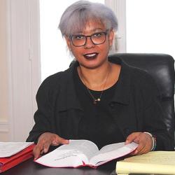 Maître Dominique-jeanne N'diaye - Avocate En Droit Civil - Paris 8