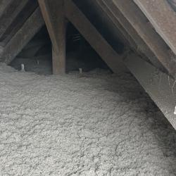 Isolation de combles perdus par insufflation de ouate de cellulose