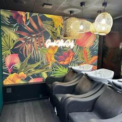 Me & My Salon