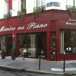 Memère Au Piano