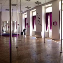 Miss Pole